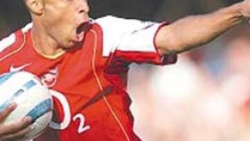 <b>ELOGIOS. </b>Beckenbauer reconoce su predilección por Thierry Henry.