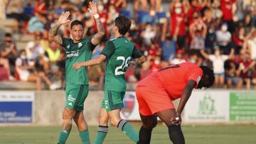 Chimy &Aacute;vila celebra su gol 