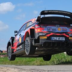 Thierry Neuville ya saborea el triunfo ante los suyos