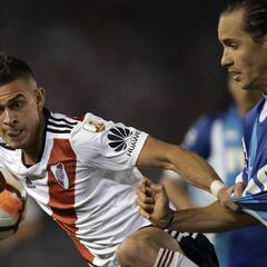 Quintero, Borré y River Plate se miden ante el líder Racing