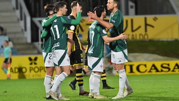 El Racing de Ferrol remontó ante el Barakaldo.
