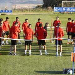 Bromas y buen ambiente en el entrenamiento del Atleti