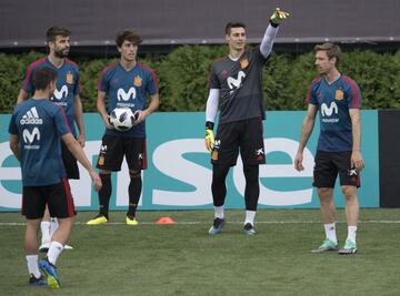 Gerard Piqué, Odriozola, Kepa Arrizabalaga y Monreal.