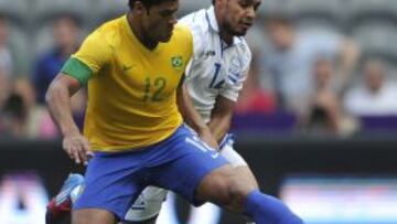 Hulk en un partido con Brasil.