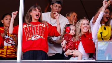 A la venta jersey de Kansas City Chiefs con nombre de Taylor Swift