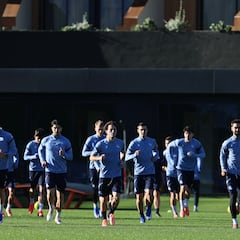 El staff de Pellegrino Matarazzo presenta una reestructuración