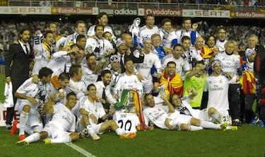 Victoria del Real Madrid por 2 goles a 1 ante el Barcelona en Mestalla.