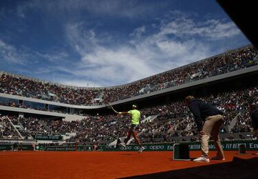 Awesome Nadal reaches 12th French Open final by defeating Federer in Paris again