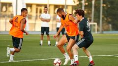 Benzema entrenando.