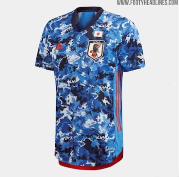 Presentación de la nueva camiseta de la selección japonesa de fútbol. 