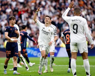 El turco no para de crecer y se ha convertido en una pieza indispensable a la hora de organizar el juego blanco. Abrió la lata con un zurdazo que cortocircuitó a Guaita. Su quinta diana del curso fue la primera en Liga en un Bernabéu que cayó rendido a sus pies.