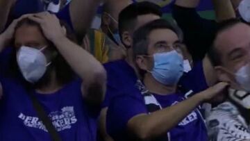 De las cosas m¨¢s bonitas que se pueden ver en el baloncesto: Llull, poniendo en pie el WiZink
