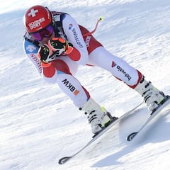 Feuz esquiva el peligro y gana en la mítica Streif