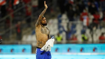 Futbol, Chile vs Uruguay.
Clasifictorias al Mundial de Catar 2022.
El jugador de la seleccion chilena Arturo Vidal, se lamenta tras el partido contra Uruguay clasificatorio al mundial de Catar 2022 disputado en el estadio San Carlos de Apoquindo en Santiago, Chile.
29/03/2022
Andres Pina/Photosport
Football, Chile vs Uruguay.
2022 Qatar Worldcup Championship qualifiers.
Chile's player Arturo Vidal, reacts after the 2022 World Cup qualifier match against Uruguay held at the San Carlos de Apoquindo stadium in Santiago, Chile.
29/03/2022
Andres Pina/Photosport