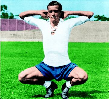 Jugador blanco entre 1933 y 1938, terminó su carrera en el América de México.