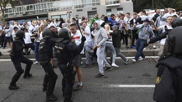 Nueve ultras del Legia detenidos no podrán salir de España