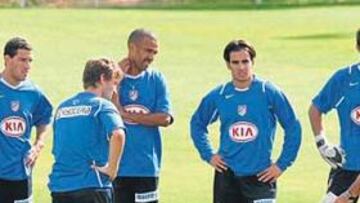 <b>TIRÓN DE OREJAS. </b>Aguirre fue ayer claro con sus hombres y quiere que lo del Valencia no se vuelva a repetir.