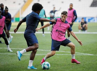 Lampard: "It's pretty much impossible to replace Hazard"