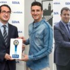 Aduriz y Setién, mejor jugador y técnico del mes de marzo