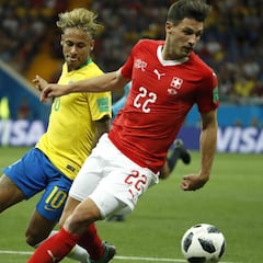 Cara para Schär, cruz para el resto de mundialistas del Depor