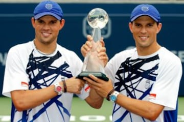 Mike y Bob Bryan. Una de las mejores parejas de dobles en tenis de todos los tiempos. Suman 106 y 109 títulos en esa especialidad y son los actuales número 1 del ránking mundial. 