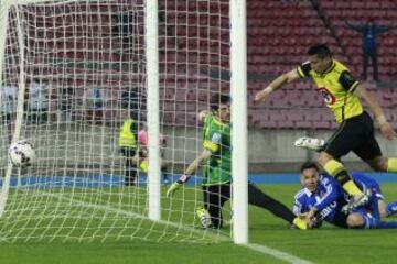 Matías Rodríguez anotando el 1-0 de la U sobre San Luis
