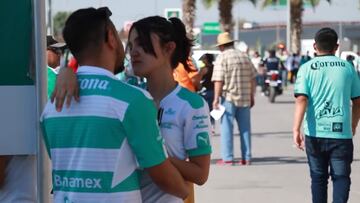 ¡Eso es amor! Así captaron a unos ‘guerreros’ afuera del TSM