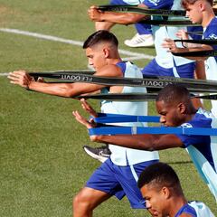 Nahuel Molina, estreno rojiblanco