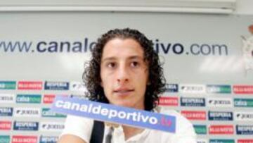 <b>LESIONADO.</b> La rotura de dientes del mexicano no le impedirá disputar el partido contra el Almería.