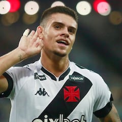 Gabriel Pec igualará a Chicharito Hernández con su traspaso a LA Galaxy