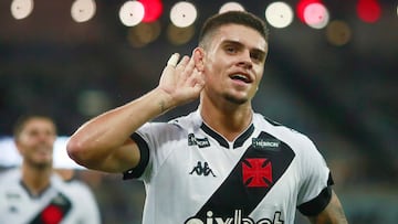 Gabriel Pec igualará a Chicharito Hernández con su traspaso a LA Galaxy