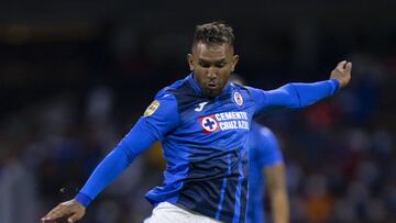 Cruz Azul hace oficial la salida de Walter Montoya