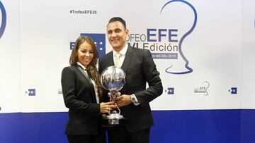 10/01/17 SEDE AGENCIA EFE , ENTREGA DE XXVI TROFEO EFE A KEYLOR NAVAS COMO FUTBOLISTA IBEROAMERICANO DEL AÑO 2016
REAL MADRID CON SU MUJER ANDREA SALAS