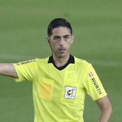 Vicandi Garrido vuelve a indignar al Leganés con su arbitraje VAR