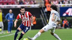 De Chino Huerta a Alan Mozo: los jugadores que vistieron las camisetas de Pumas y Chivas