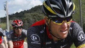 <b>DESCARTADOS. </b>Armstrong en cabeza del RadioShack durante un entrenamiento en Córcega.