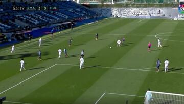 Cuando está bien juega a otra cosa distinta: maravilla de Hazard que propició el gol de Valverde