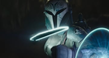 No hay duda de que Bo-Katan Kryze es una formidable luchadora. La mandaloriana, parte de la familia real de Mandalore, demuestra su destreza en la batalla contra la criatura que ha capturado a Din Djarin. No solo se maneja con los blásteres, sino que parece tener un talento natural para blandir el Sable Oscuro, que por cierto, se lo devuelve a Din Djarin.