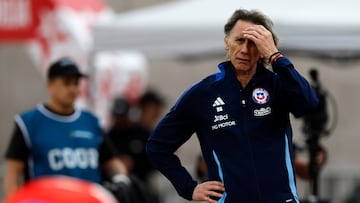 Futbol, Chile vs Bolivia.
Primera rueda, clasificatorias al Mundial 2026.
El entrenador de la seleccion chilena Ricardo Gareca es fotografiado durante el partido de la primera rueda de las eliminatorias al mundial 2026 contra Bolivia disputado en el estadio Nacional de Santiago, Chile.
10/09/2024
Andres Pina/Photosport
Football, Chile vs Bolivia.
World Cup 2026 qualifiers.
Chile's head coach Ricardo Gareca is pictured during a 2026 World Cup qualifier match against Chile at the National stadium in Santiago, Chile.
10/09/2024
Andres Pina/Photosport