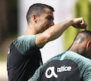 Cristiano, pletórico: baile con el balón y broma a Quaresma