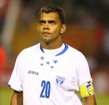 Retirado mediocampista/atacante que actualmente desempeña rol de asistente en la selección hondureña. Es el jugador que más veces ha sido convocado a la selección mayor (138).