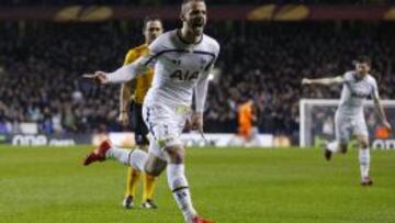 Soldado celebra el gol ante la FiorentinaEDITORIAL USE ONLY.