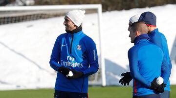 El entrenamiento bajo la nieve del PSG