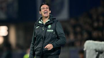 Vienna (Austria), 13/10/2022.- Villarreal CF head coach Unai Emery reacts during the UEFA Conference League group C soccer match between Austria Vienna and Villarreal CF in Vienna, Austria, 13 October 2022. (Viena) EFE/EPA/CHRISTIAN BRUNA