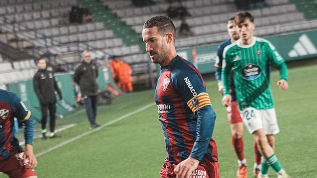 Ángel y Ntamack piden sitio en el once de Bolo ante un combativo Racing de Ferrol