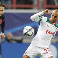 Santiago Arias, ordenado y práctico en victoria del Atletico