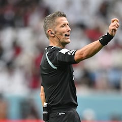 Who is the referee for the Argentina vs Croatia semi-final game in World Cup 2022?