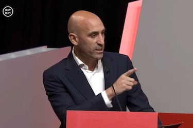 RFEF president Luis Rubiales refuses to resign and says he’s the victim of a “witch-hunt”: what happens next?