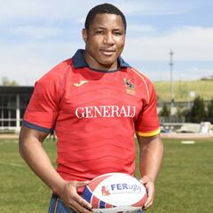 'Titi': de saltar la valla de Melilla a debutar con los Leones