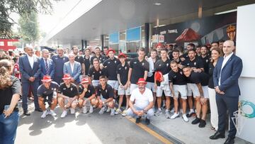 10-08-2022. LA PLANTILLA DEL SPORTING EN SU TRADICIONAL VISITA A LA FIDMA DE GIJÓN.